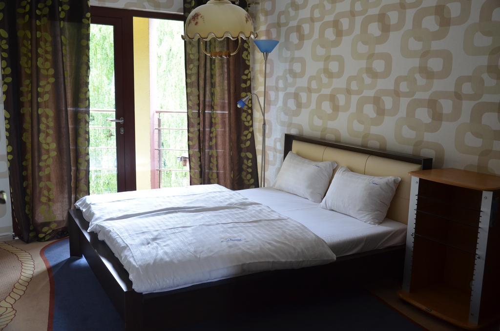 Shuma Hotel Dabrowa Gornicza Ngoại thất bức ảnh