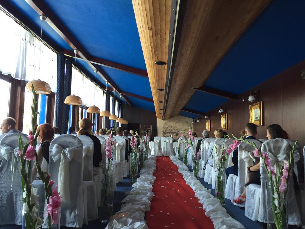 Shuma Hotel Dabrowa Gornicza Ngoại thất bức ảnh