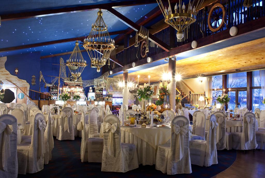 Shuma Hotel Dabrowa Gornicza Ngoại thất bức ảnh