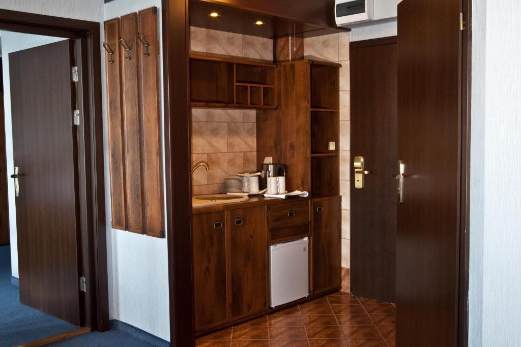 Shuma Hotel Dabrowa Gornicza Phòng bức ảnh