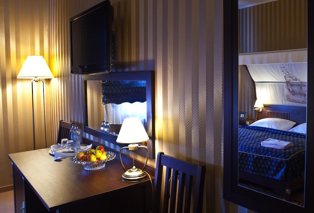 Shuma Hotel Dabrowa Gornicza Phòng bức ảnh